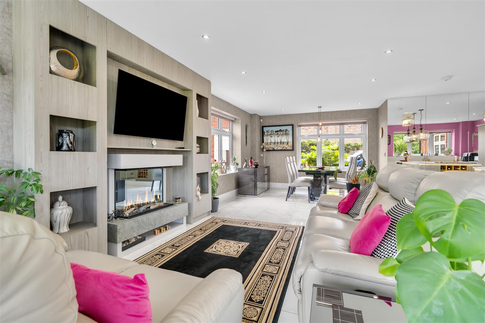 Family Area/Dining
